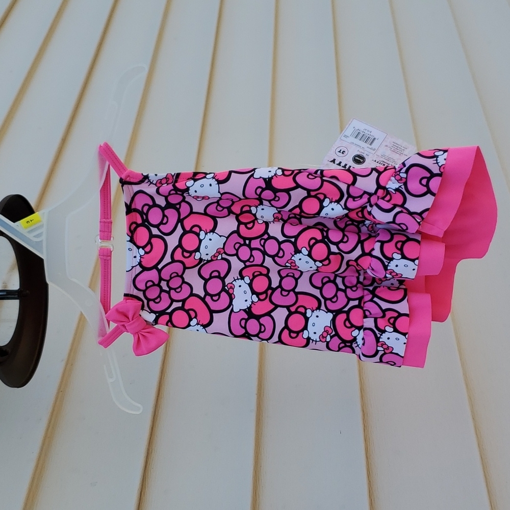 One piece girl's bathing suit